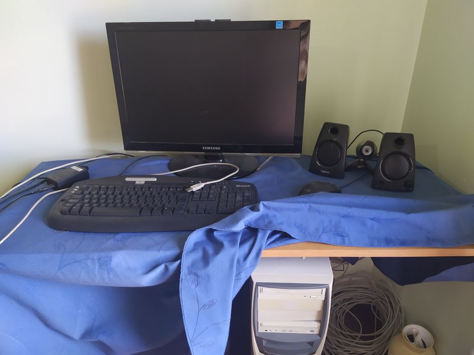 Vendo conjunto de computador