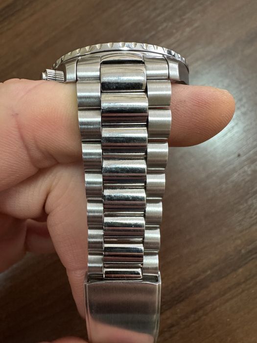 Наручний годинник Edox SkyDiver 70s Chronograph