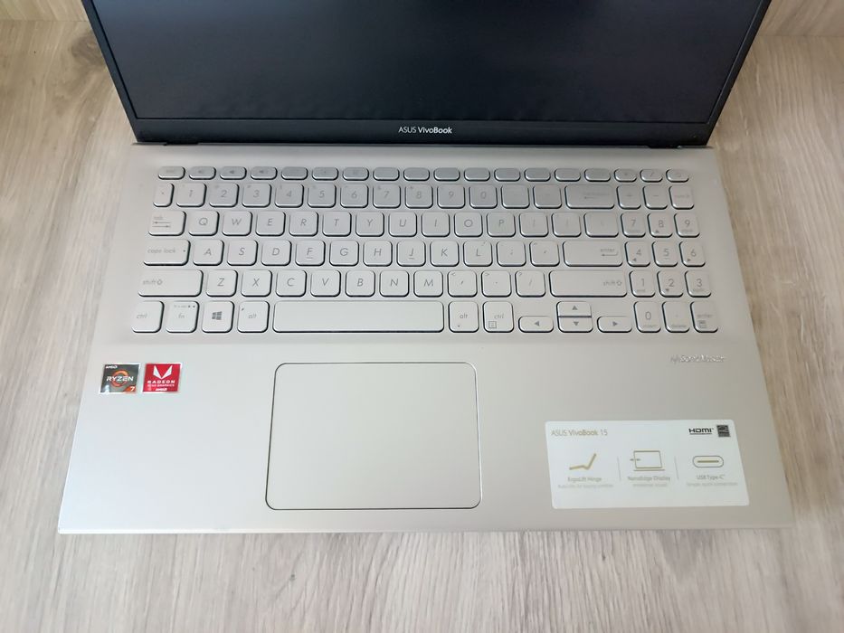 Ноутбук Ultrabook Asus VivoBook Ryzen 7 12GB SSD 512 RX Vega 10 FHD