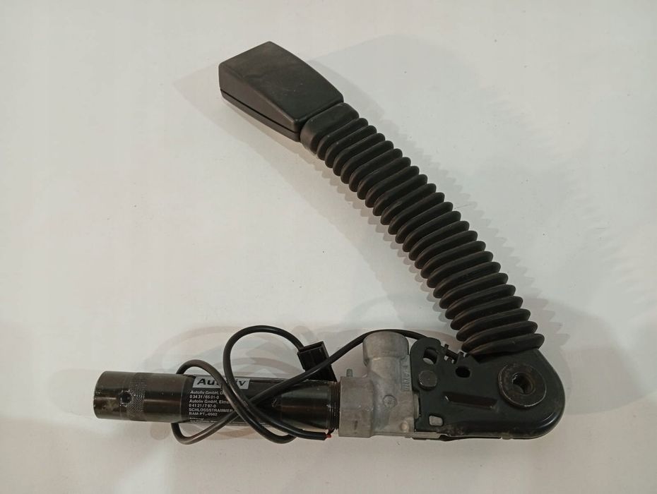 bmw 5 e60 e61 napinacz pasa prawy przód - 5489