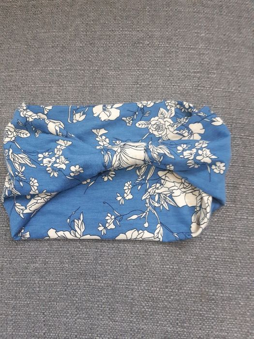 Nowa opaska na głowę.  Uniwersalny rozmiar