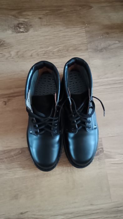 Sprzedam czarne buty