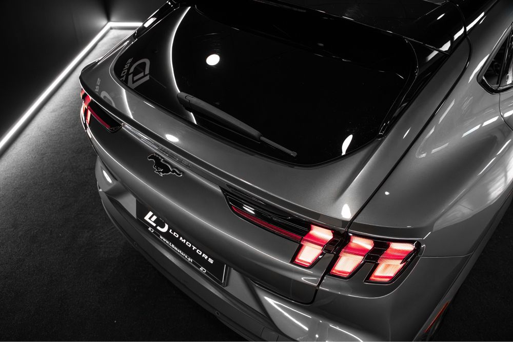 FORD MUSTANG MACH-E 76 kWh 85.000KM 2021