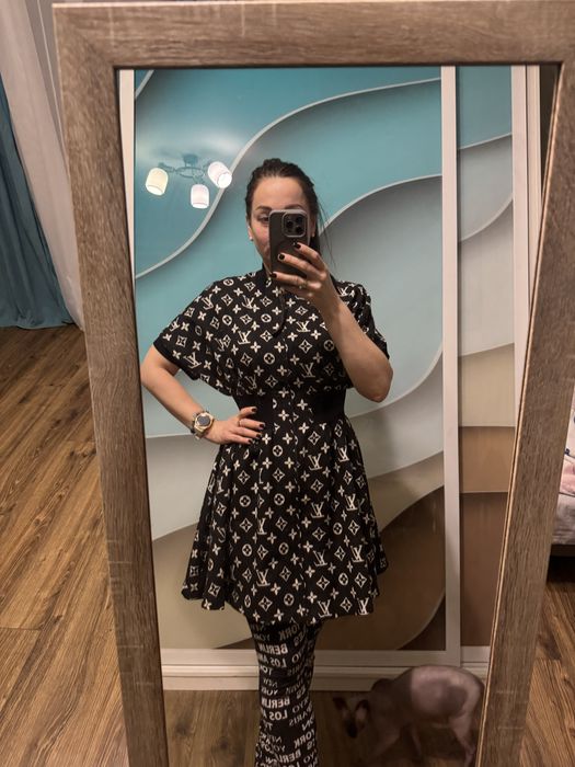 Продається сукня Louis Vuitton