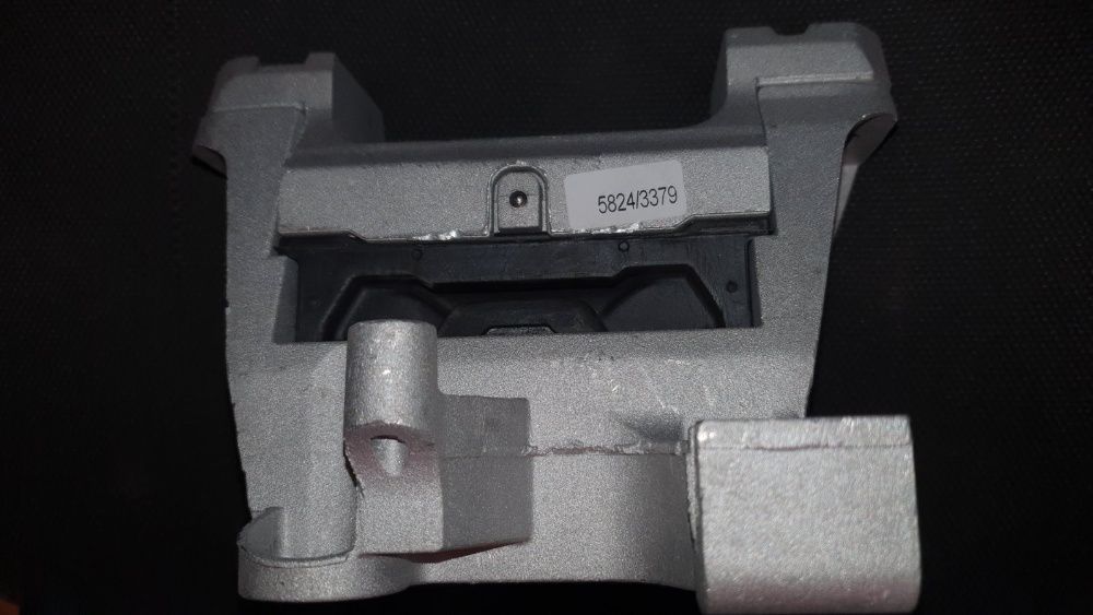 Jeep Cherokee KL 2.4 3.2L ліва права подушка двигуна гідравлічна 4види