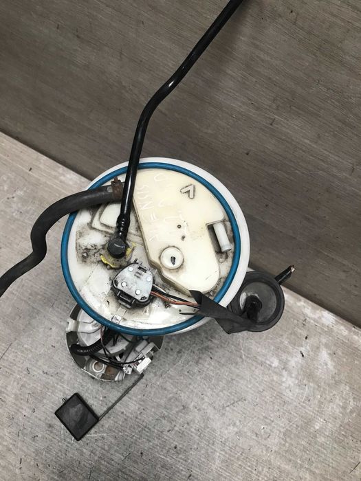 Бензонасос паливний топливный Toyota Yaris 1.0 1.3 1.3 VVTI БЕНЗИН.