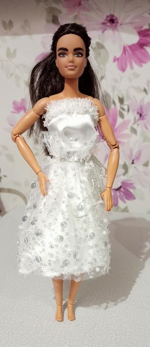 Кукла Барби шарнирная