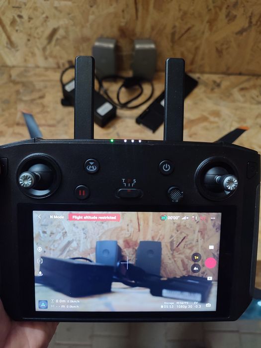 Квадрокоптер DJ Air 2S дрон