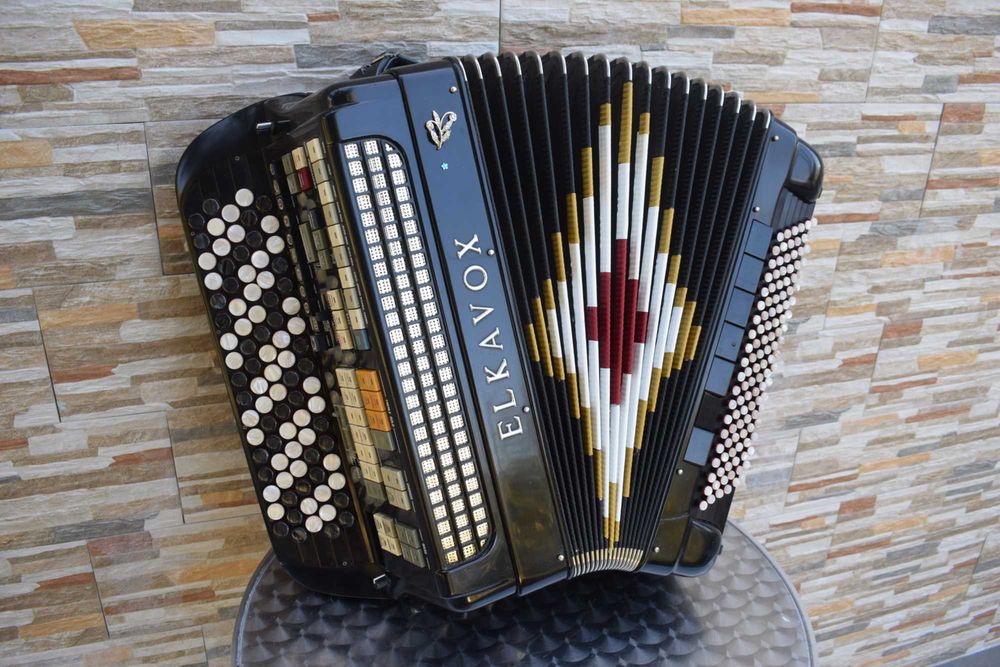 Vendo Elkavox F 3 4 Voz Com Sistema Midi. Fonte Mesa Pedal Tripe N 149