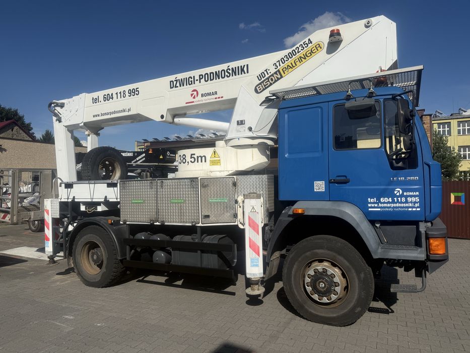 Podnosnik koszowy naped 4 x4 wysokosc 38,5 metra