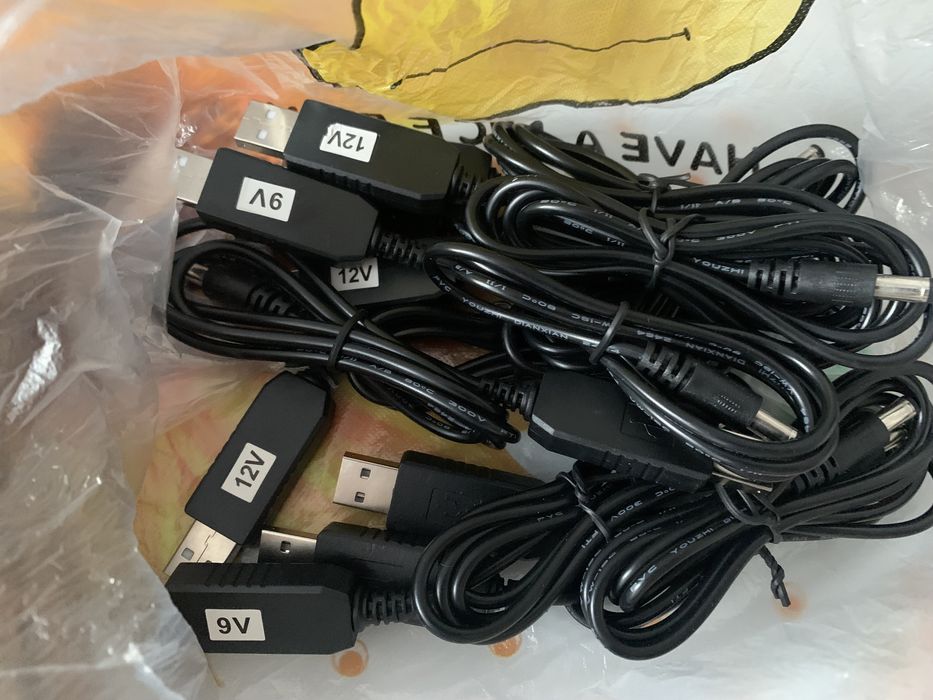 В наявності.  Кабель перетворювач до роутера з 5V на 12V або 9V