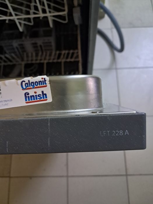 Посудомийна машина Hotpoint-Ariston