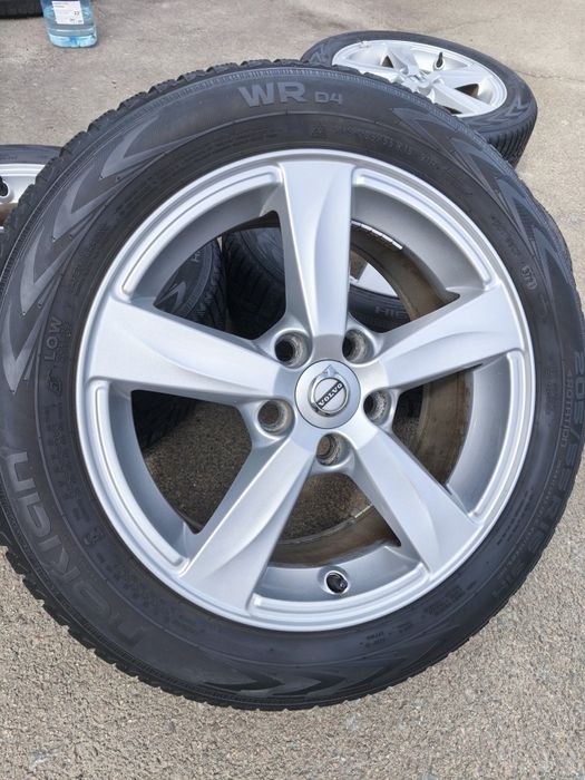Диски Volvo S40 S60 S80 V40 V50 V70 Ford Focus Connect C-Max Mondeo R16(5*108)+205/55/16 шини зимові Nokian