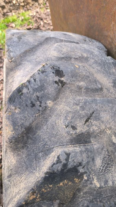 Opony przemysłowe 12.5/80-18