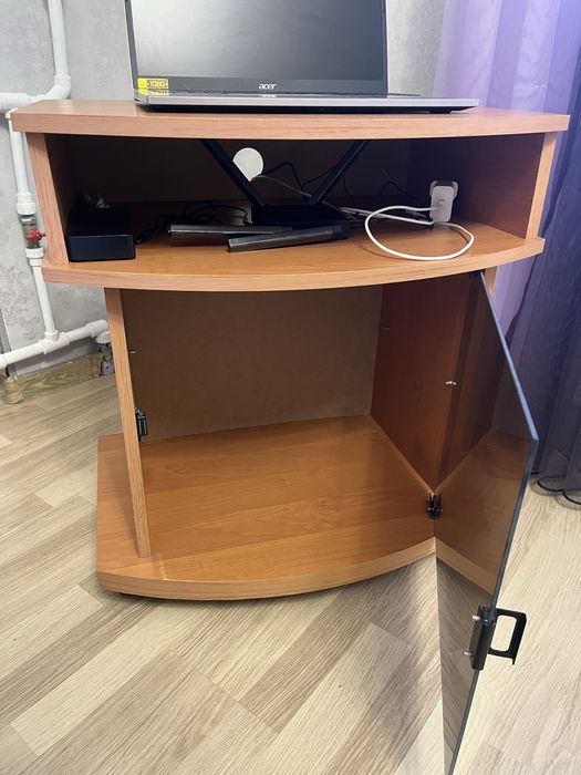 Тумбочка журнальный столик