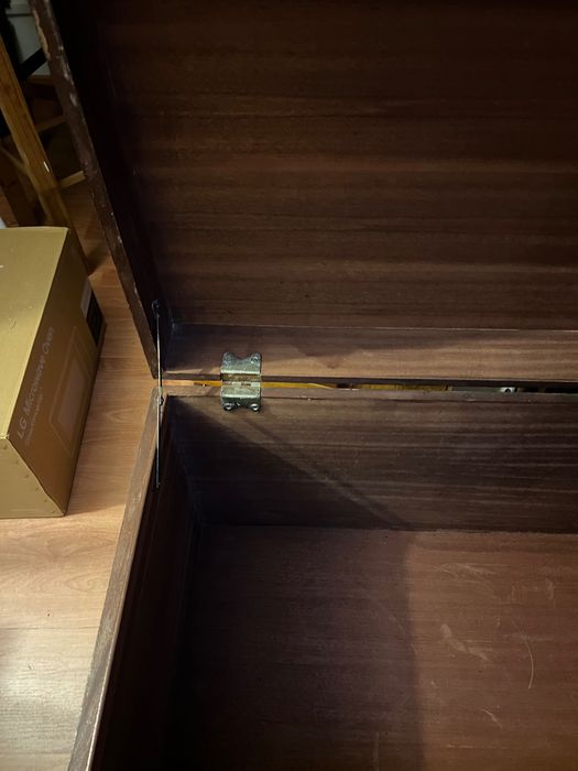 Arca antiga cânfora