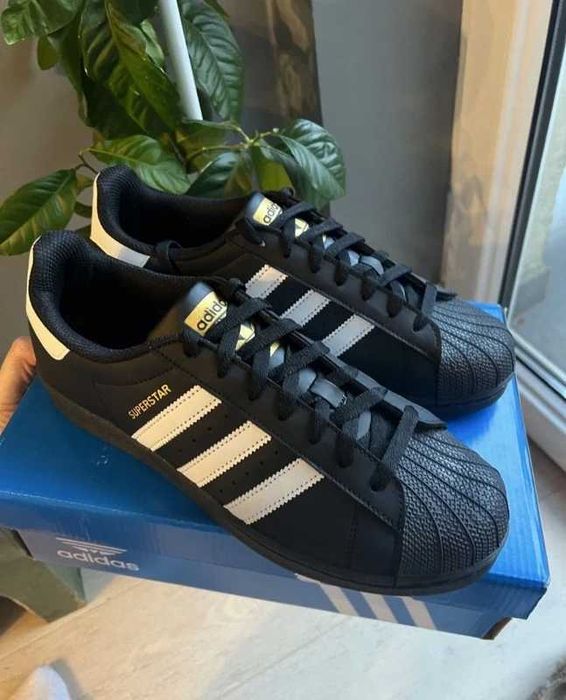 adidas SUPERSTAR / Black 42