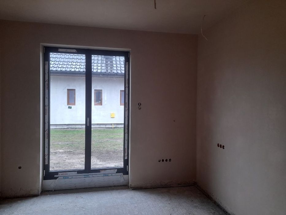 Tynki maszynowe: gipsowe, cementowo-wapienne