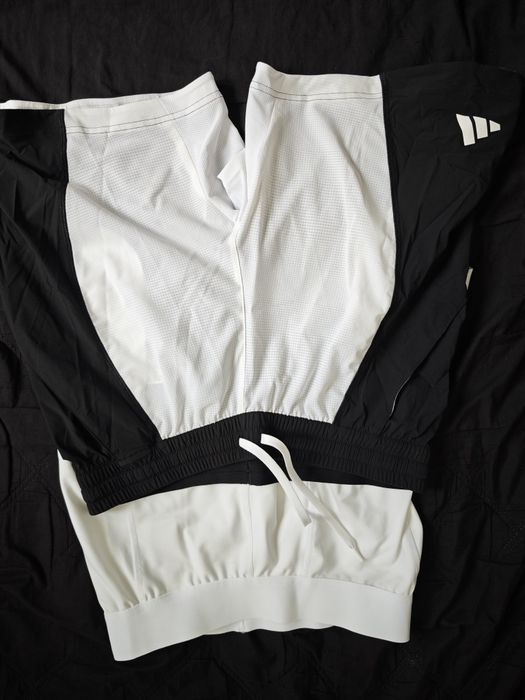 Spodenki sportowe adidas Nowe