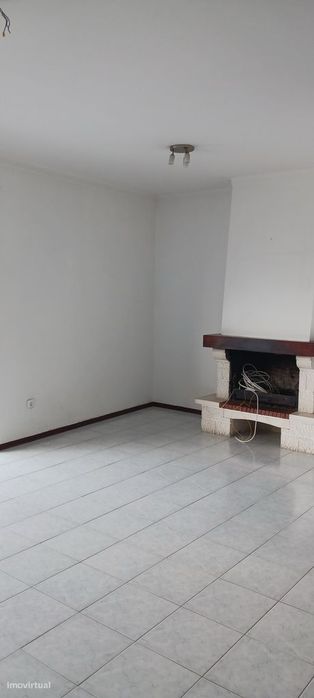 Arrenda se em Alcobaça T2