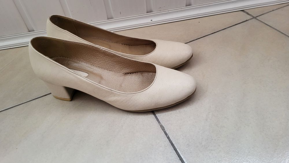Туфлі шкіряні жіночі