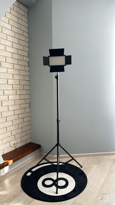 Відеосвітло зі штативом U600, лед лампа, постійне світло студійне