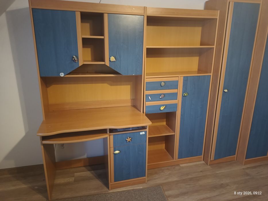 Regał dziecięcy zadbany