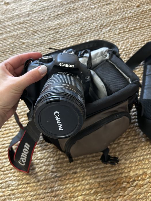 Продам фотоапарат CANON EOS 550D KIT 18-135 із спалахом