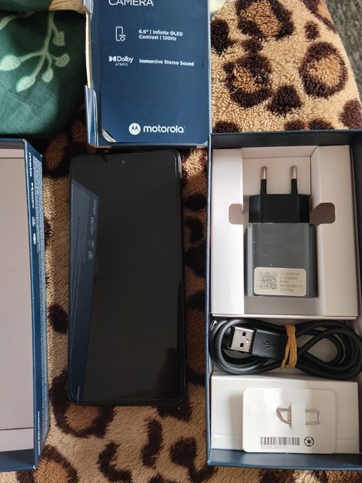 Motorola g72 w bardzo dobrym stanie