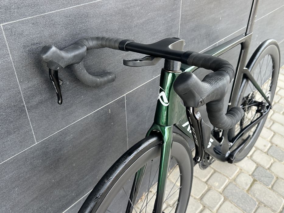 Топовий Бельгійський шосейник на 105 Di2 2/12 та карбон колесах