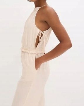 B.P.C beżowy kombinezon wiązany wiskozowy 44.