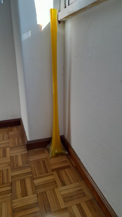 Jarrão/vaso amarelo  devidro pé alto - estilo vintage