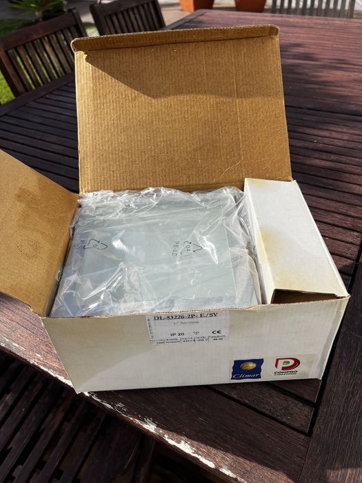 Projetor  de embutir 25W 175x175mm IP20