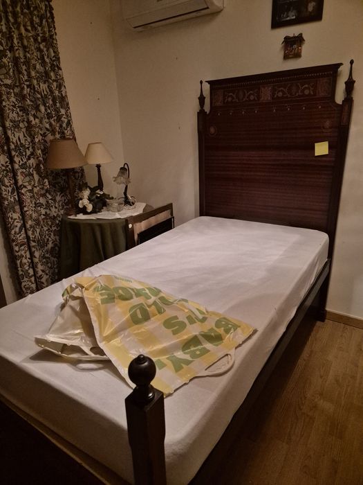 Cama D. Maria embutidos geométricos