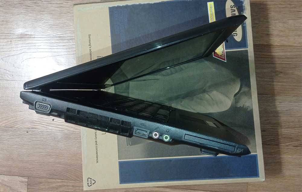 Ноутбук Samsung R60+ 15,4" intel T8100 2ядра/2GB RAM/SSD 128GB/Win 7