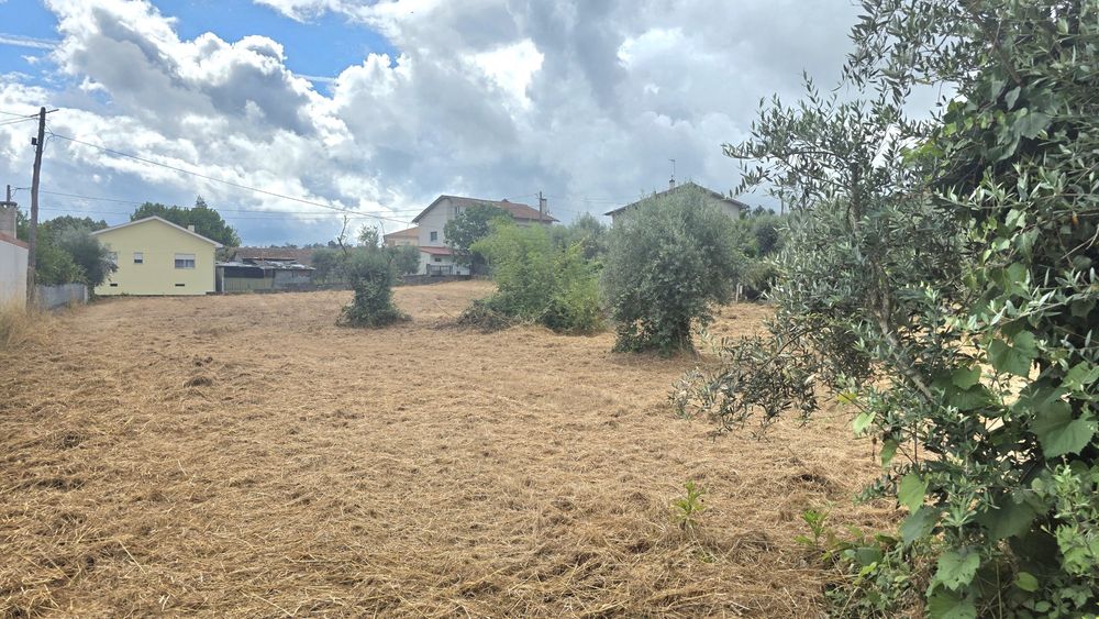 Lote terreno com PIP APROVADO para moradias geminadas
