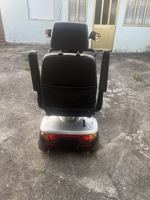 Veiculo de mobilidade reduzida Invacare