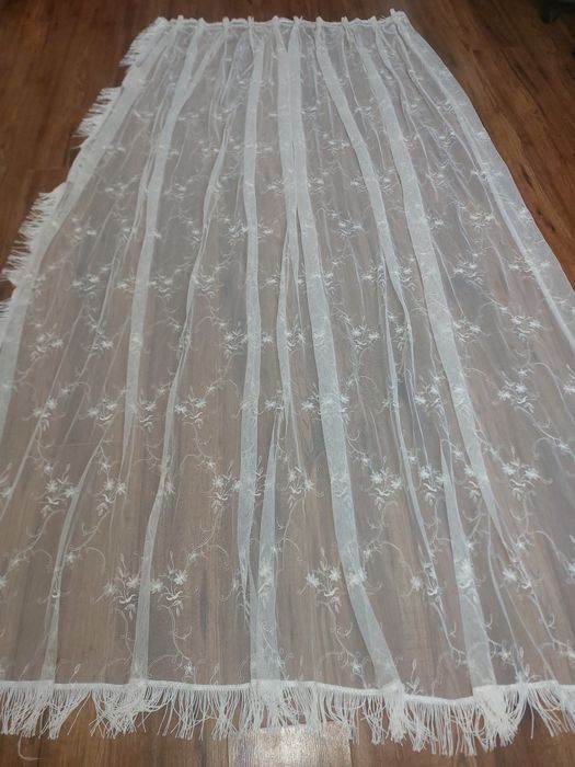 Тюль.            .