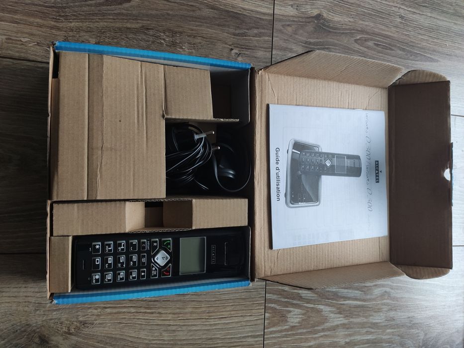 Telefon bezprzewodowy Alcatel Versatis D300