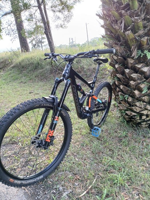 Bicicleta de enduro cannodale