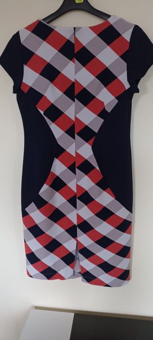 Sukienka dla kobiety dojrzałej