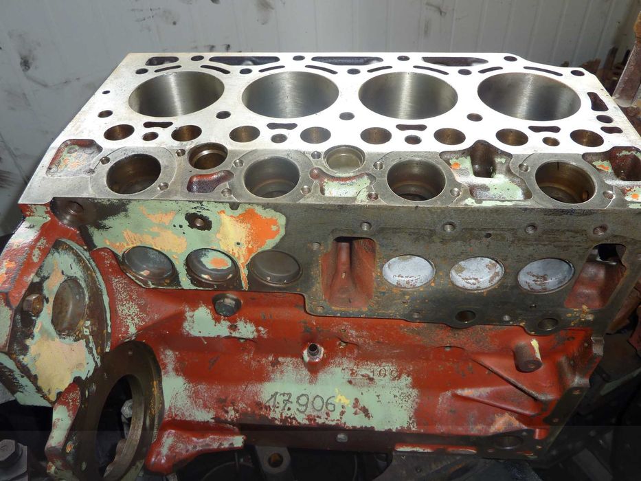 Blok silnika deutz  różne wersje  oraz inne  części