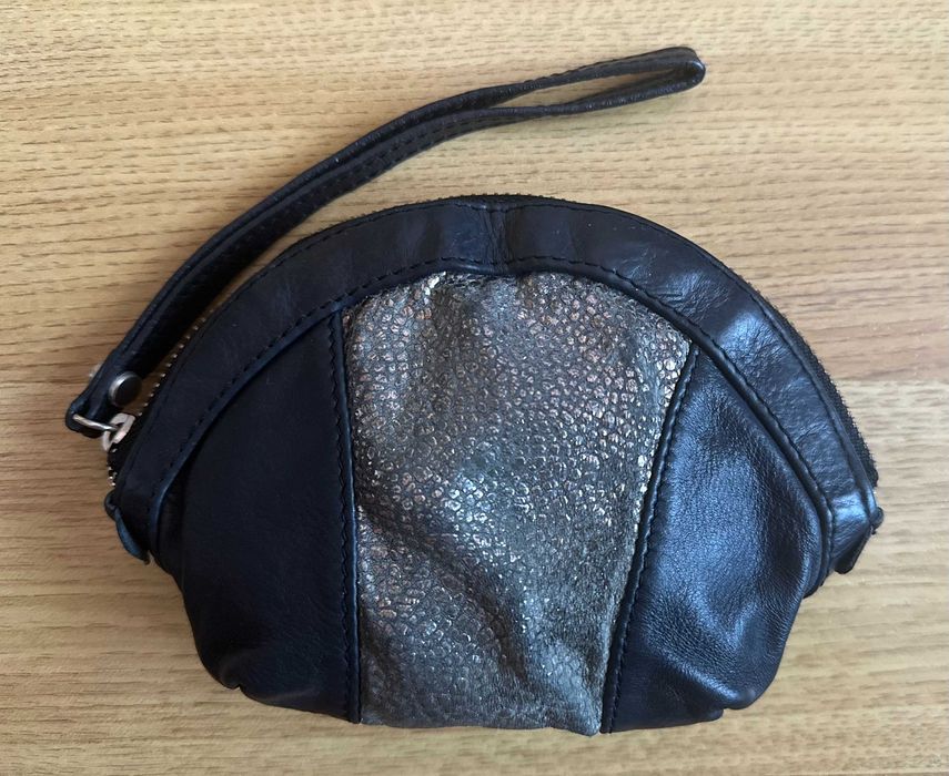 Кожаная косметичка VIF чёрного цвета