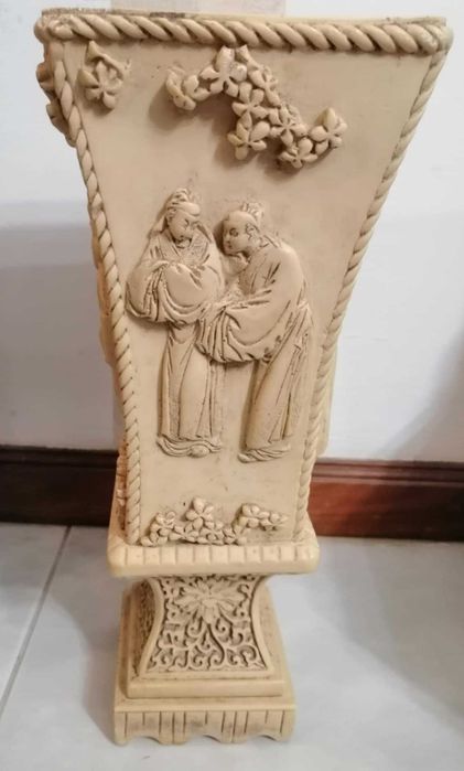 Jarra chinesa em resina - bom estado427870781608437765