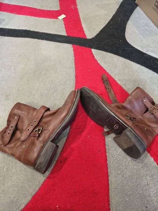 Ботинки жіночі UGG Australia. Відмінний стан.