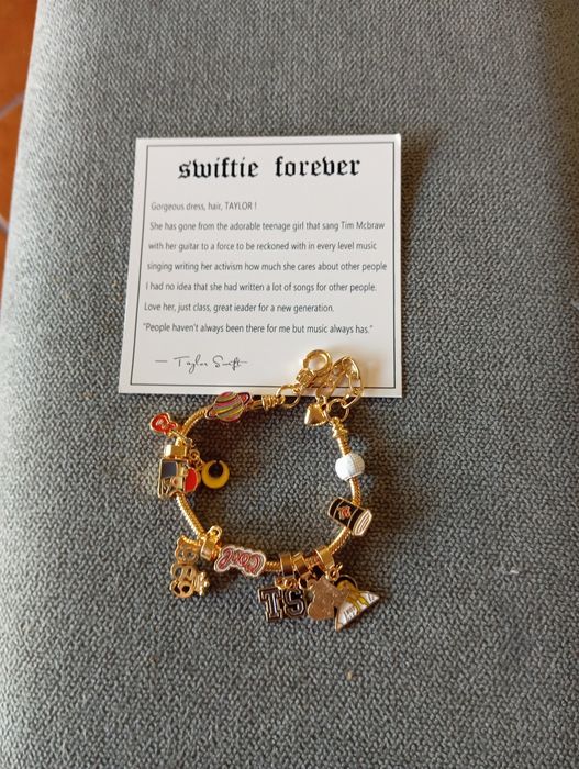 Pulseira Taylor Swift dourado