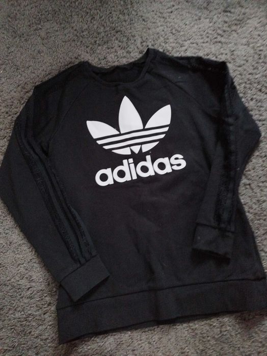 Czarna bluza adidas s paski koronka