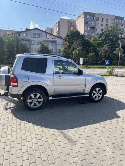 Mitsubishi Pajero коротиш