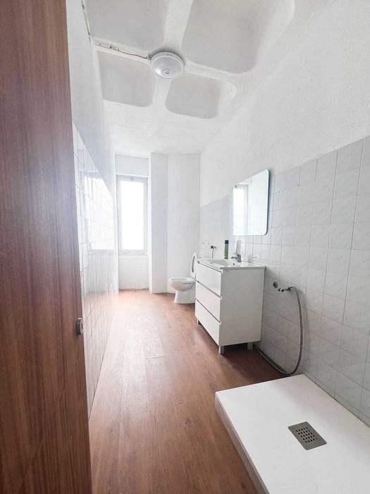 Arrenda-se Escritório 15m² ou 20m² – Amadora