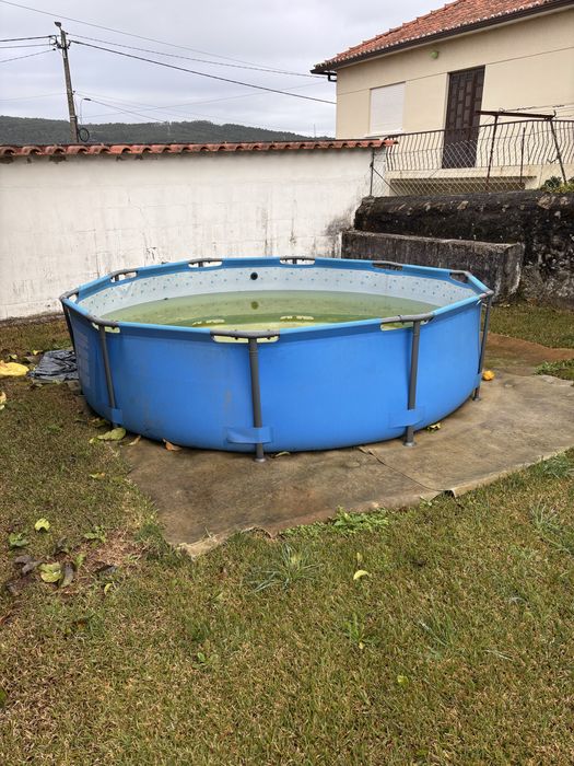 Piscina bestway  usada